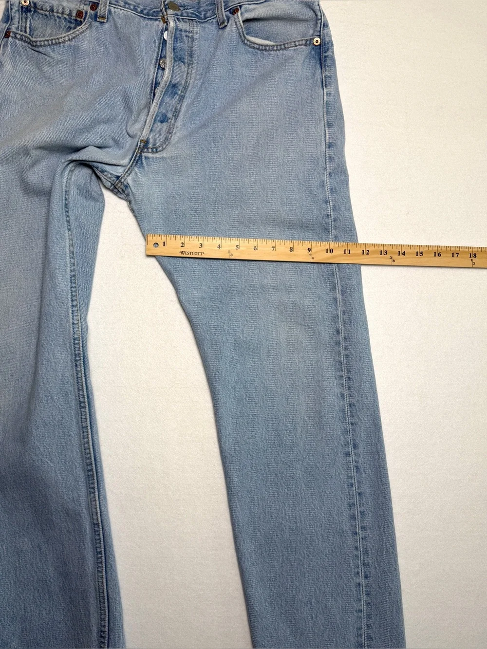 1999 Levi's 501 Straight Button Fly Med Wash Actual Size 34 X 29 READ DESCRIP